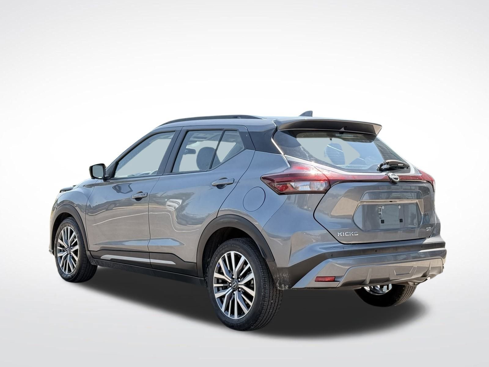 Used 2024 Nissan Kicks SR image 8