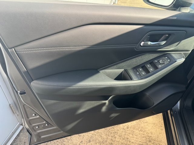 New 2026 Nissan Rogue SV image 3