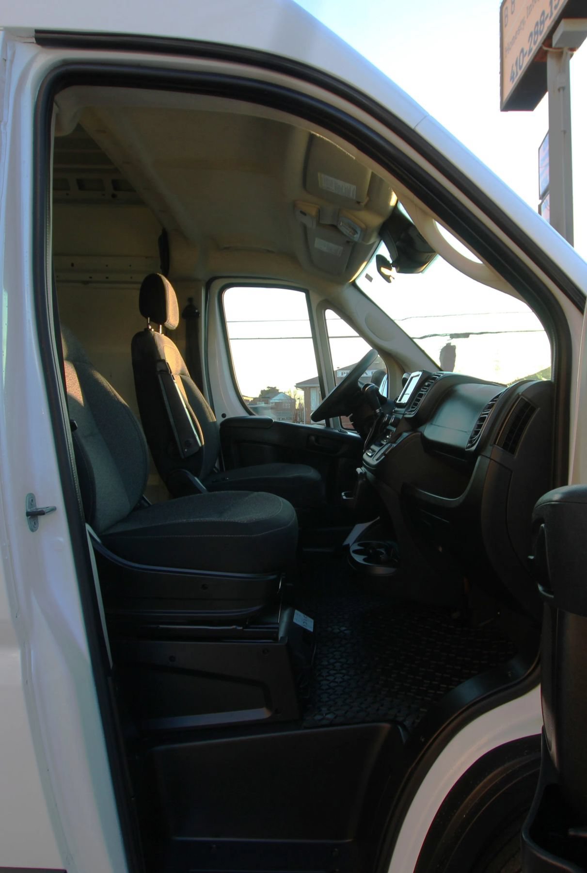 Used 2022 RAM ProMaster 2500 FWD image 10