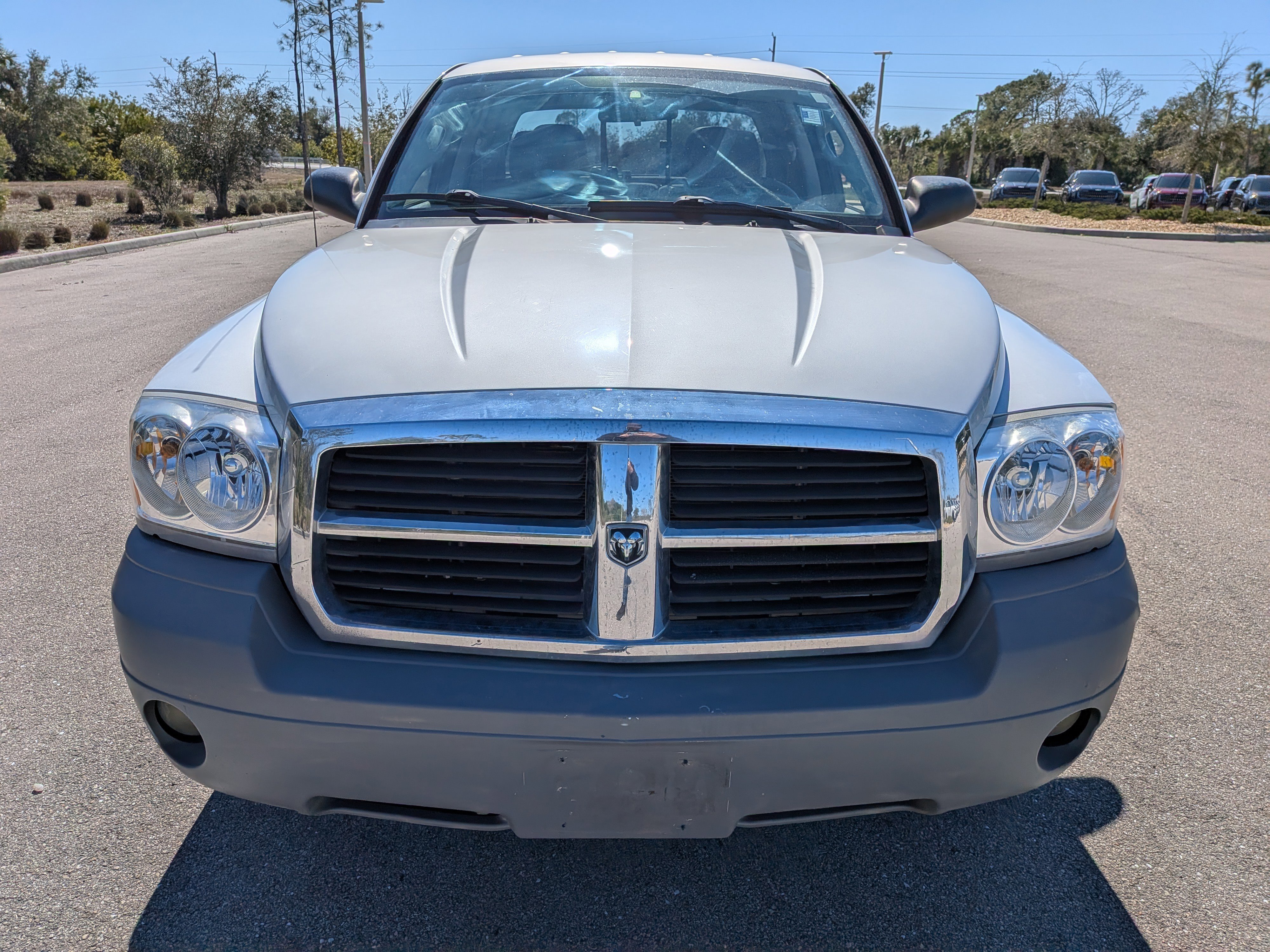 Used 2006 Dodge Dakota SLT image 3
