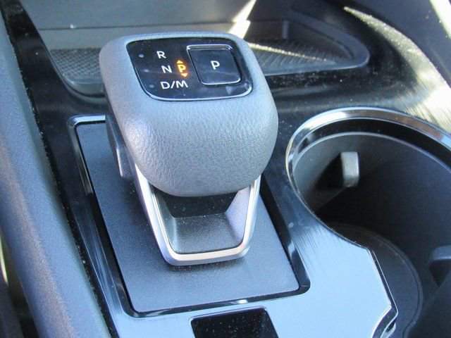 Certified 2025 Nissan Rogue S image 17