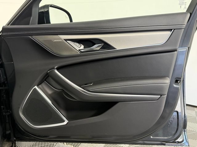 New 2024 Jaguar XF R-Dynamic SE AWD/4WD image 18