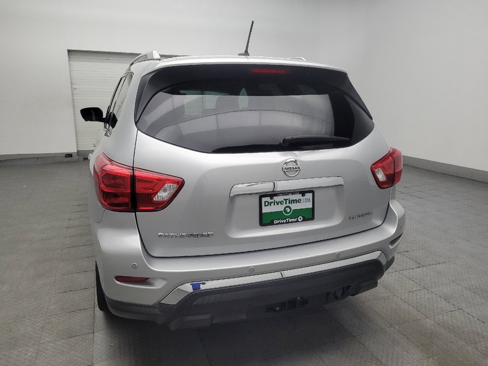 Used 2017 Nissan Pathfinder Platinum FWD image 6