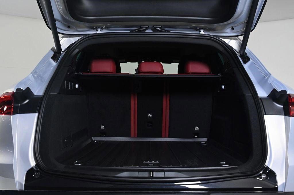 Used 2025 Maserati Grecale Modena image 26