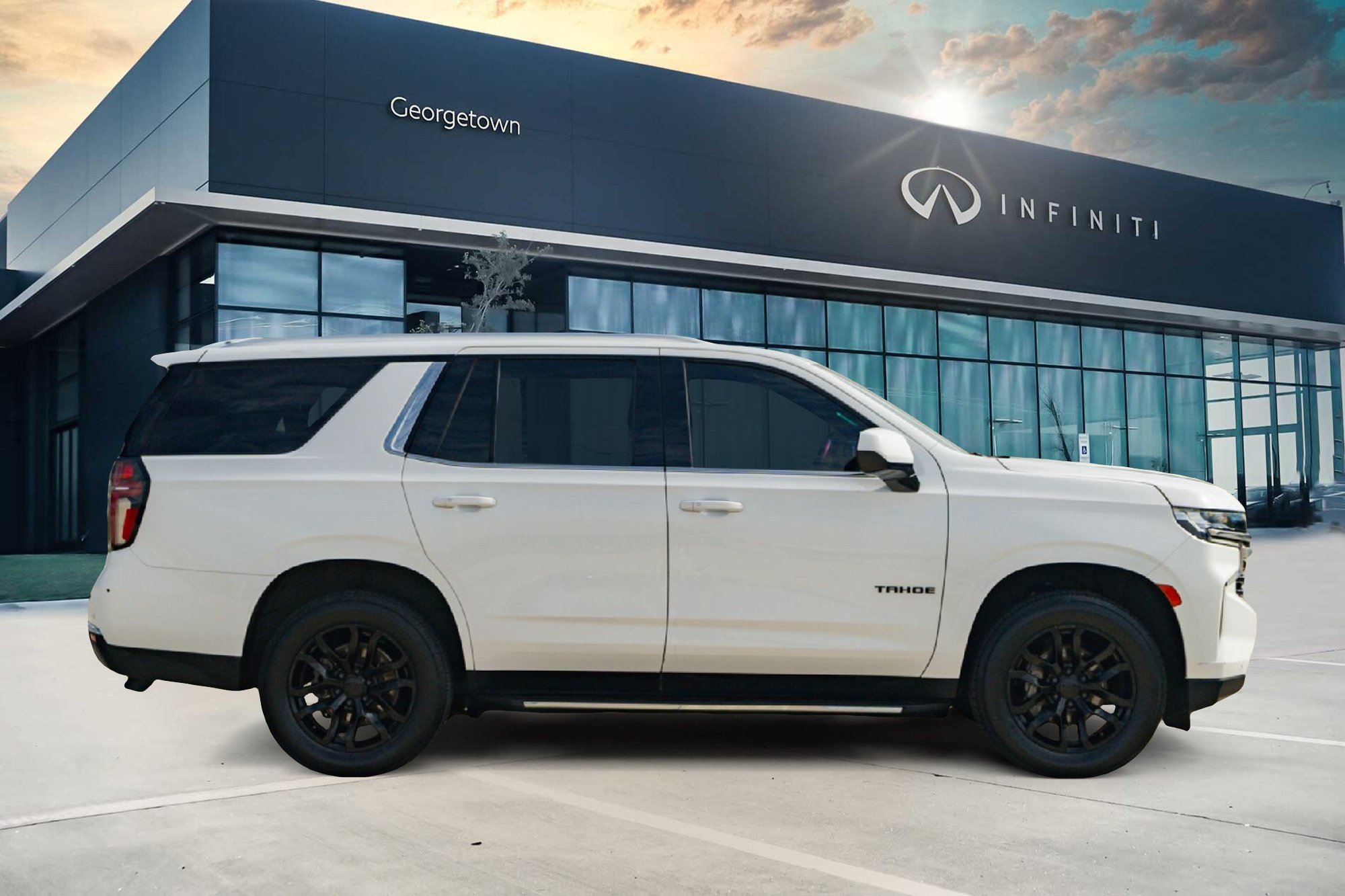 Used 2022 Chevrolet Tahoe LS w/ Driver Alert Package RWD image 4