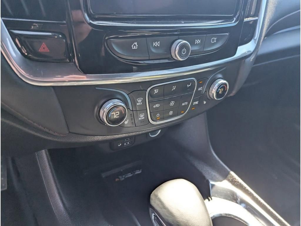 Used 2023 Chevrolet Traverse RS image 19