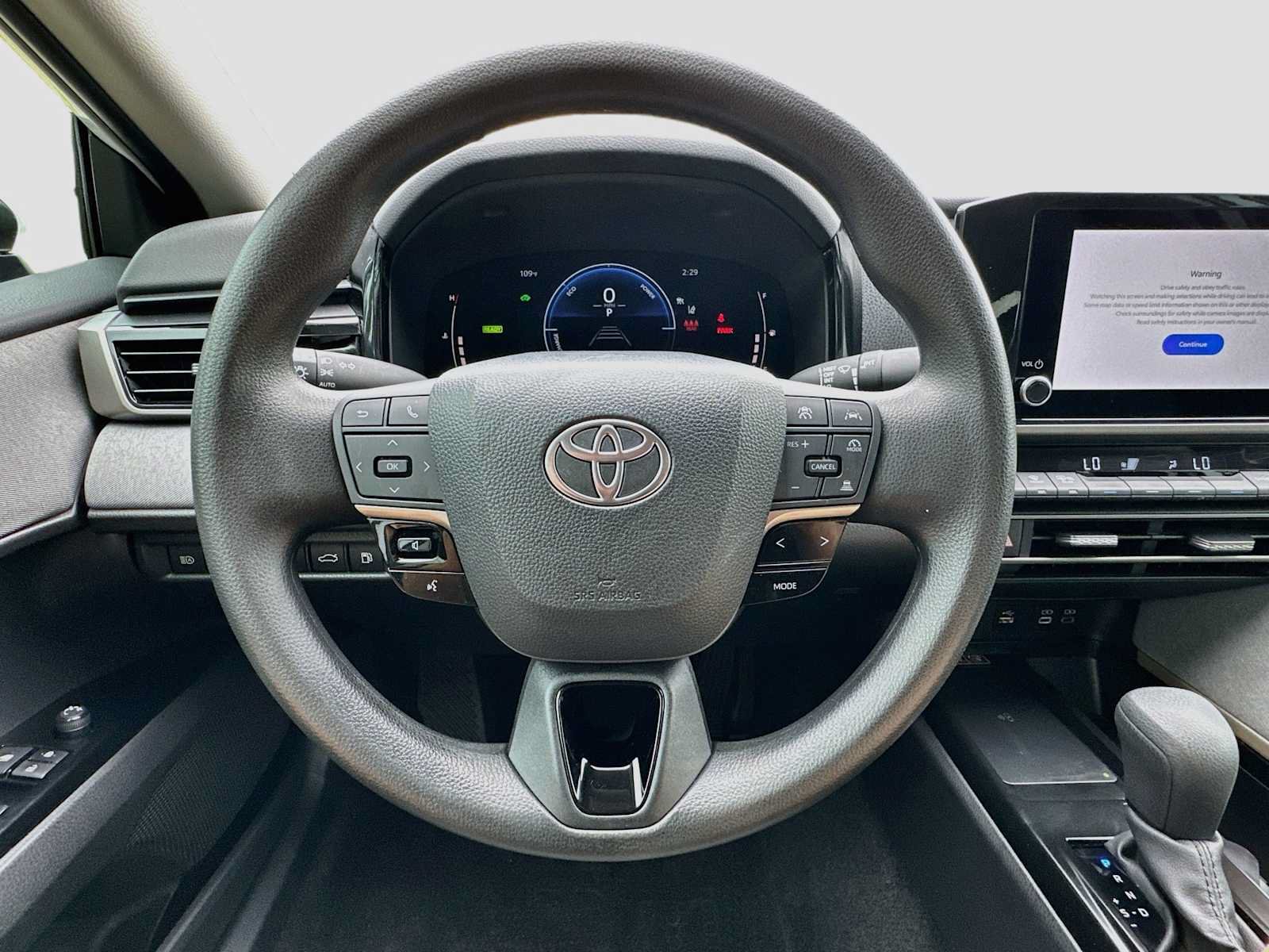 Used 2025 Toyota Camry LE w/ Convenience Package FWD image 11