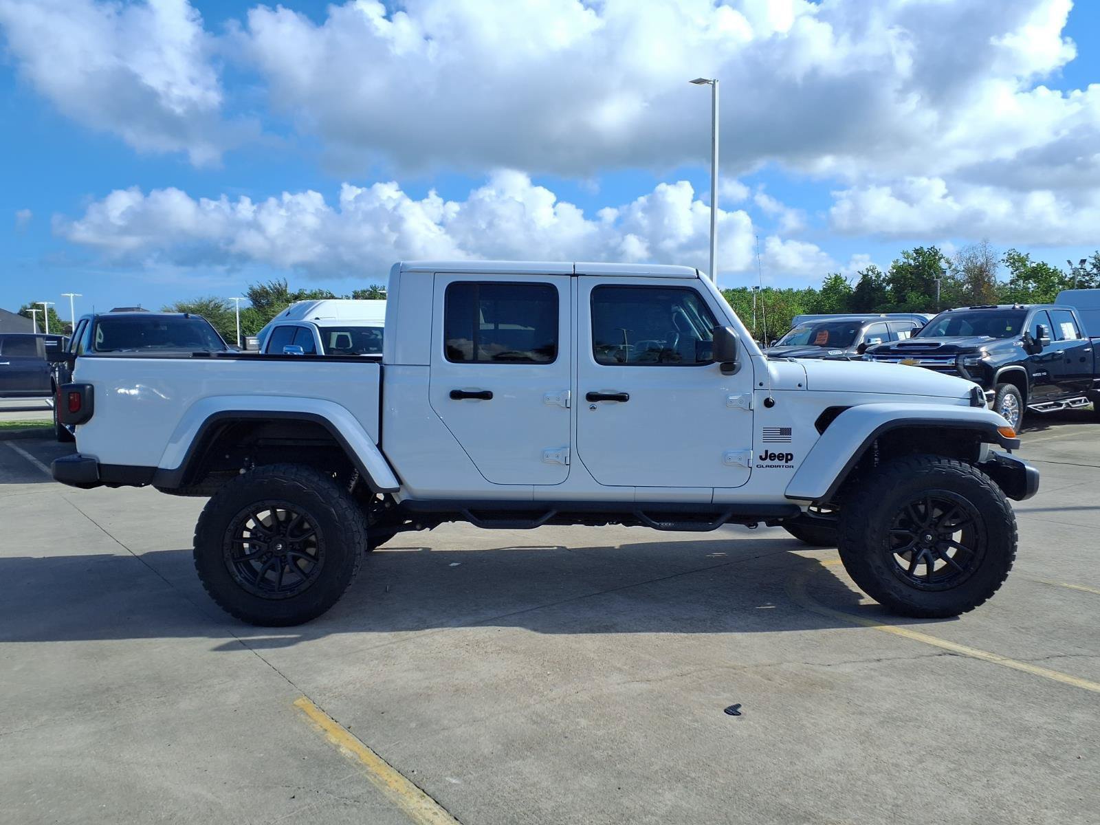 Used 2020 Jeep Gladiator Sport AWD/4WD image 4