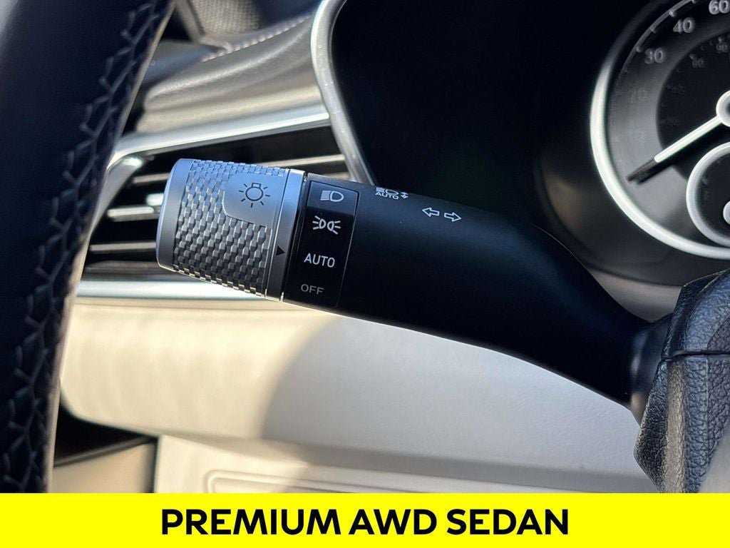 Used 2024 Genesis G70 2.5T image 30