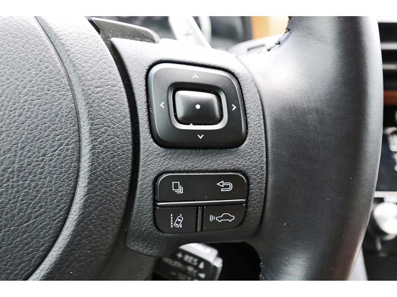 Used 2024 Lexus IS 350 F Sport RWD image 16