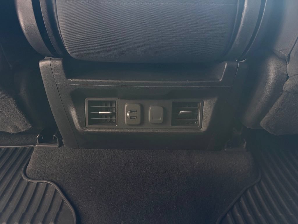 Used 2021 Chevrolet Silverado 1500 LT AWD/4WD image 28