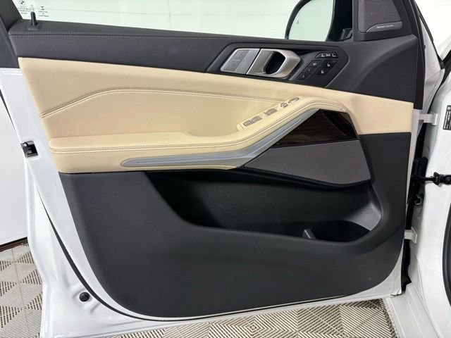 Used 2021 BMW X7 xDrive40i w/ Premium Package image 10