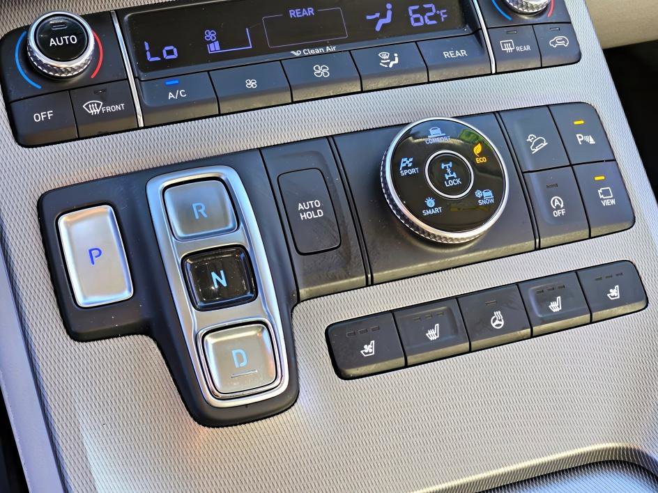 Used 2022 Hyundai Palisade Calligraphy image 24