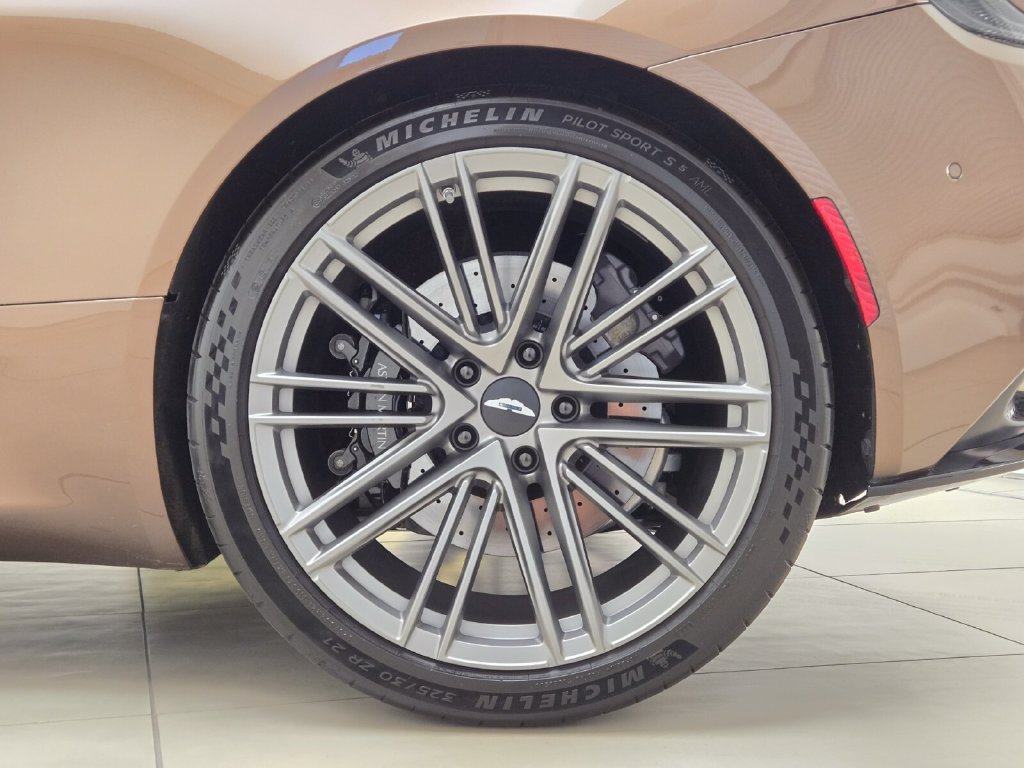 Used 2024 Aston Martin DB12 Coupe RWD image 15