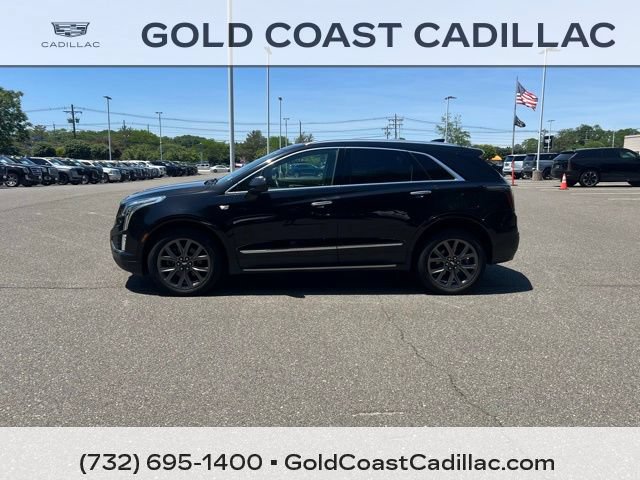 Used 2019 Cadillac XT5 Luxury w/ Sport Package FWD image 2