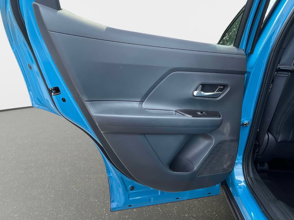 New 2026 Nissan Kicks SR w/ SR Premium Package FWD image 14