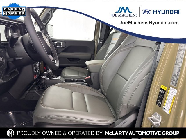 Used 2025 Jeep Gladiator Mojave image 24