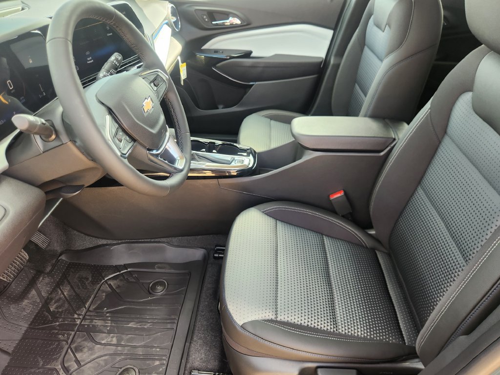 New 2026 Chevrolet Trax LT w/ Driver Confidence Package FWD image 9