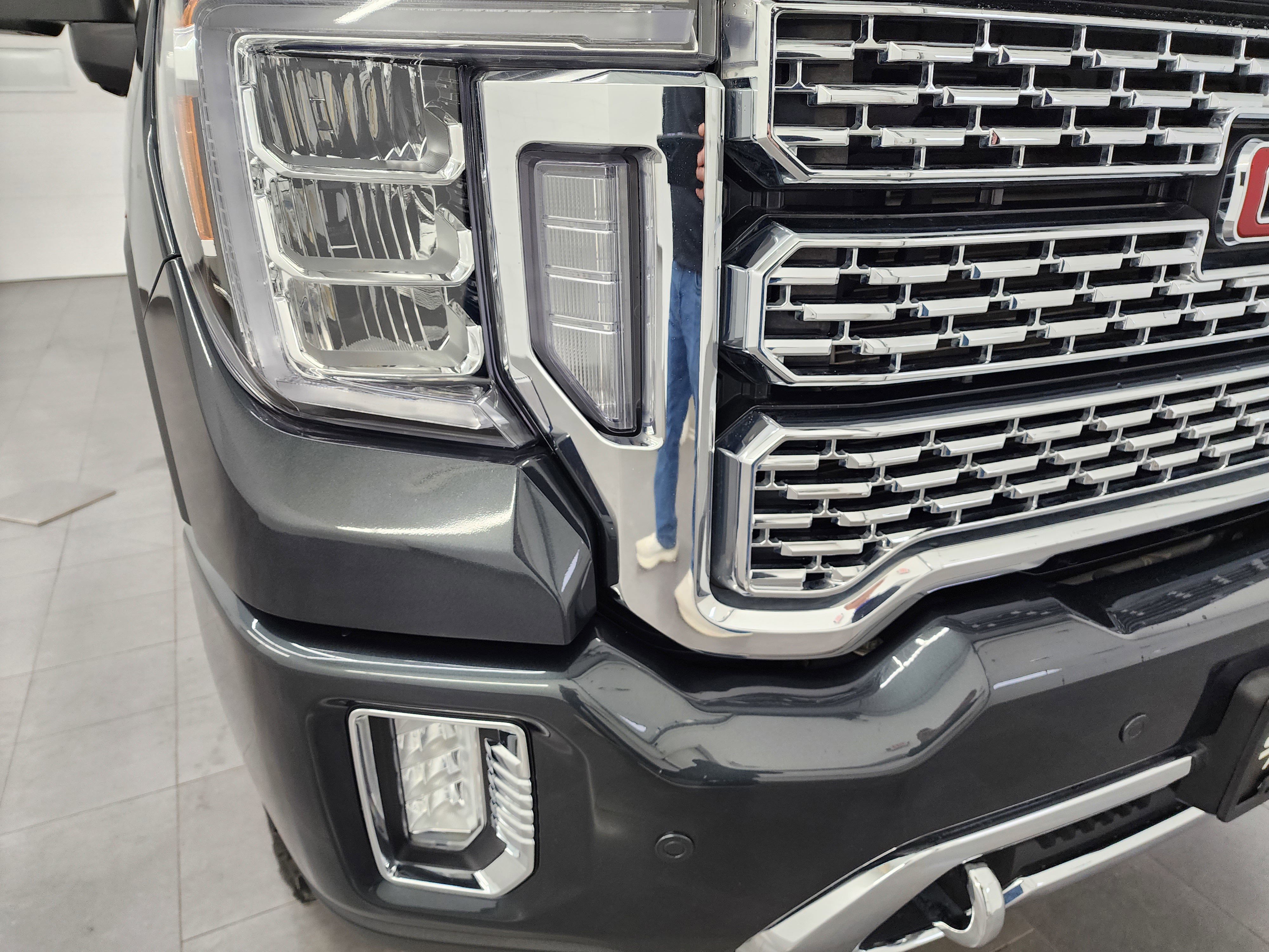 Used 2023 GMC Sierra 3500 Denali w/ Denali Ultimate Package image 24