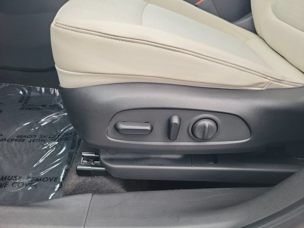 Used 2021 Buick Encore GX Select FWD image 21