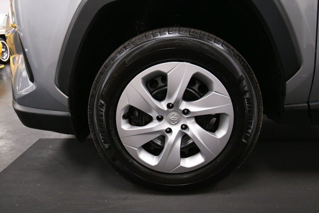 Used 2025 Toyota RAV4 LE FWD image 32