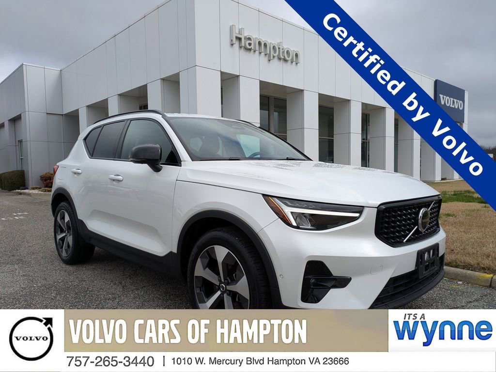 Certified 2023 Volvo XC40 B5 Plus w/ Driver Assist Package image 1