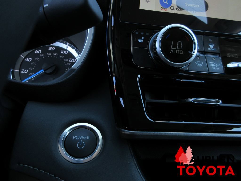 New 2026 Toyota Highlander XLE image 14