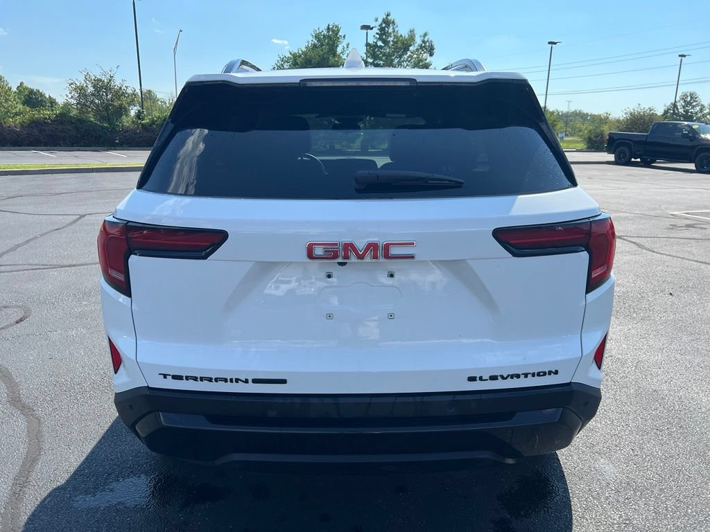 Used 2026 GMC Terrain Elevation w/ Elevation Premium Package AWD/4WD image 4