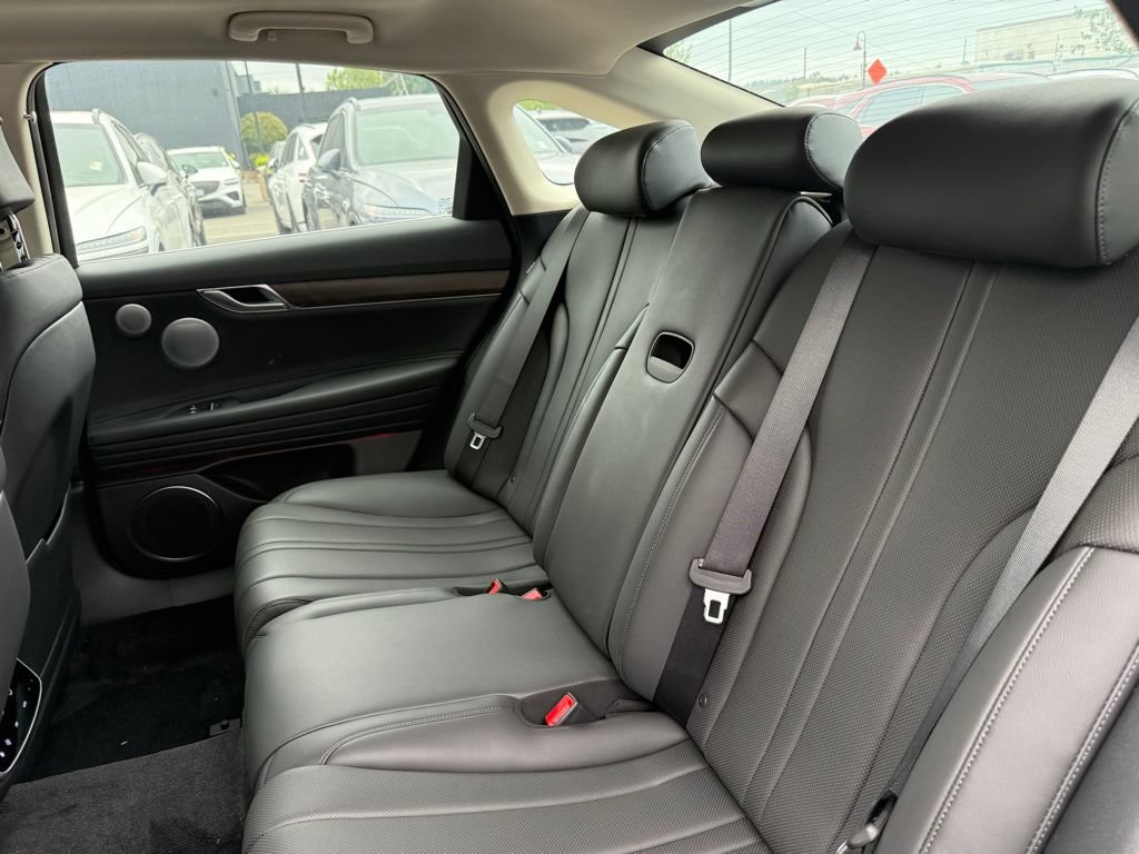 Certified 2025 Genesis G80 2.5T Advanced AWD/4WD image 13