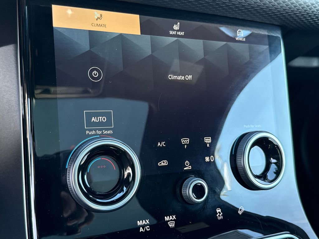Used 2022 Land Rover Range Rover Velar R-Dynamic S image 27