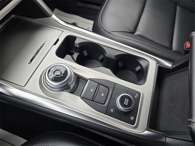 Used 2024 Ford Explorer XLT w/ Equipment Group 202A image 11