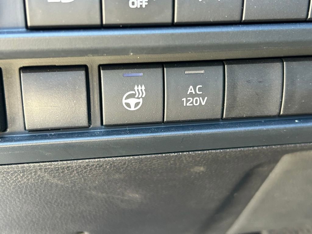 Used 2025 Toyota Tundra Platinum image 29