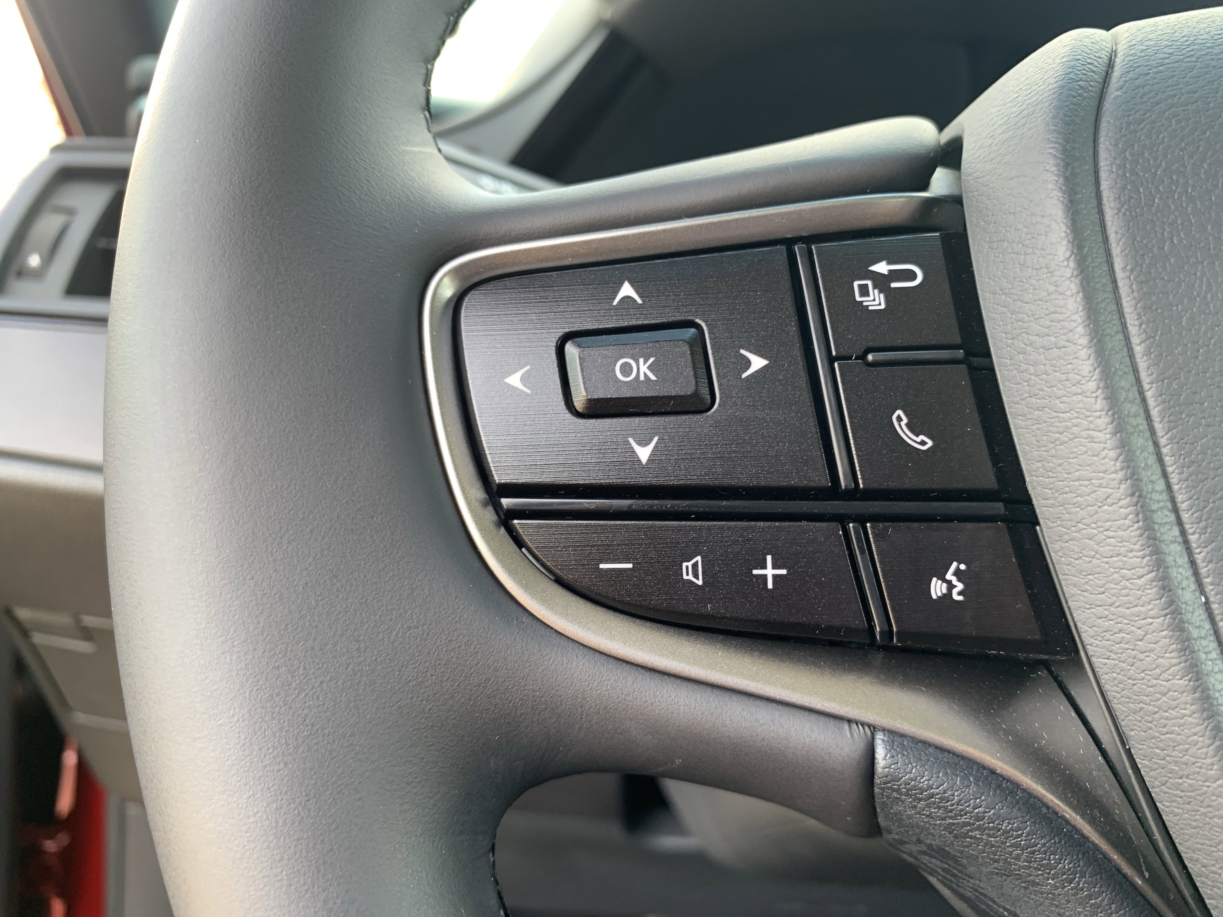 Certified 2024 Lexus ES 350 w/ Premium Package image 19