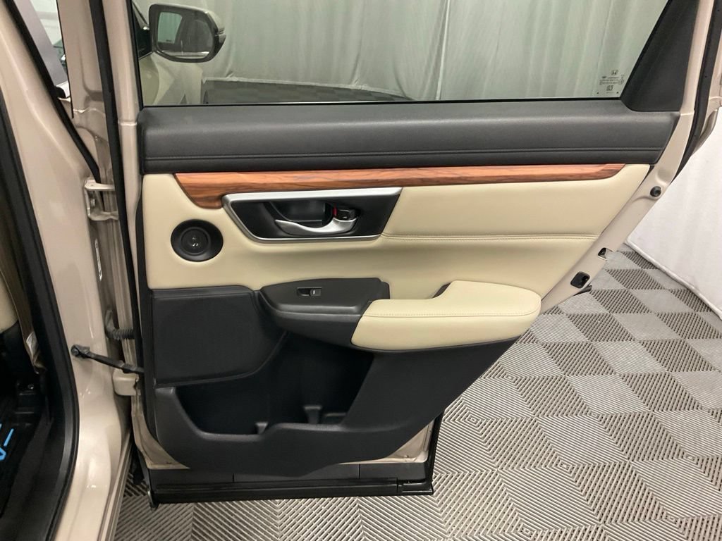 Used 2019 Honda CR-V Touring image 29