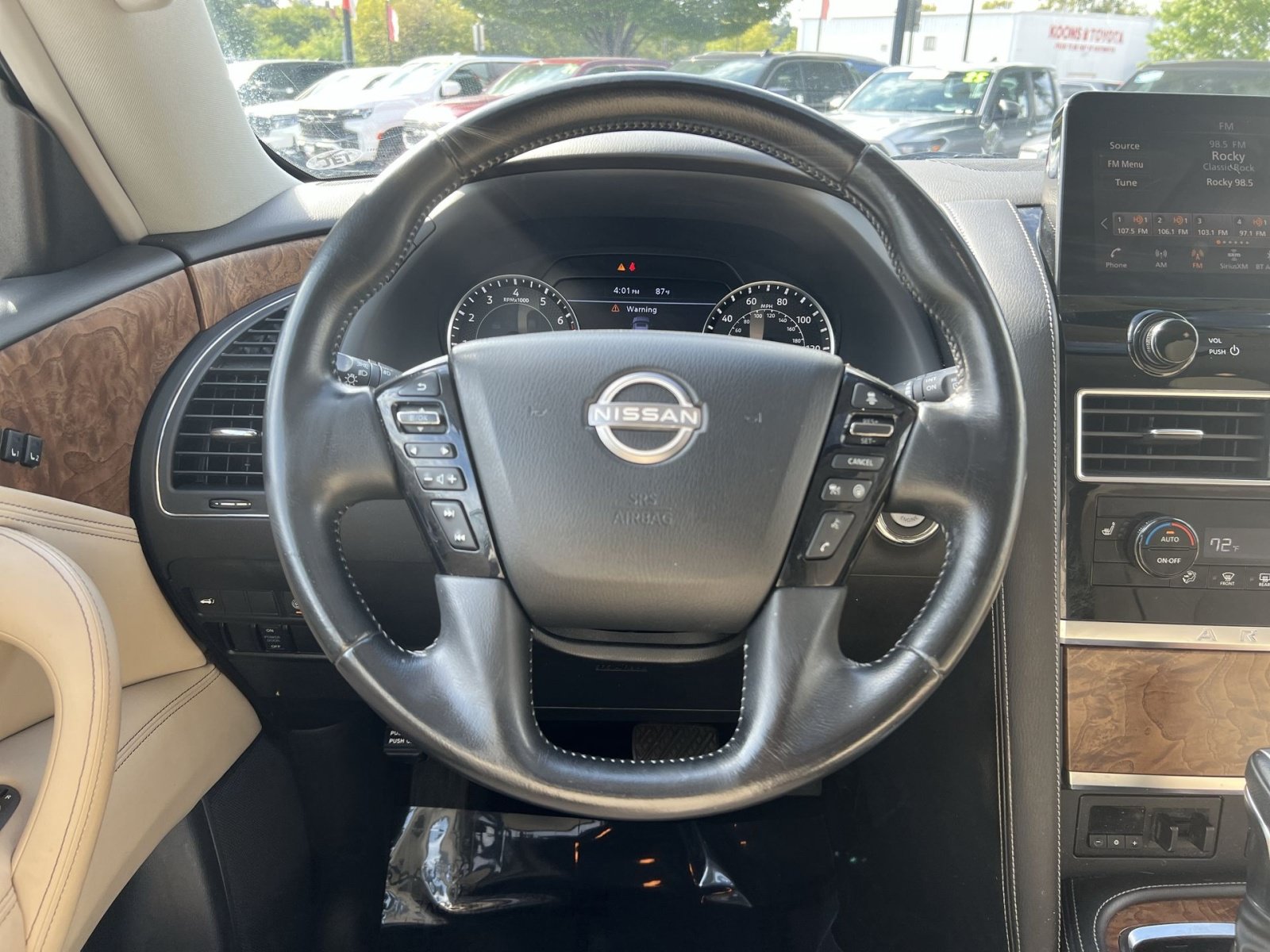Used 2022 Nissan Armada SL AWD/4WD image 16