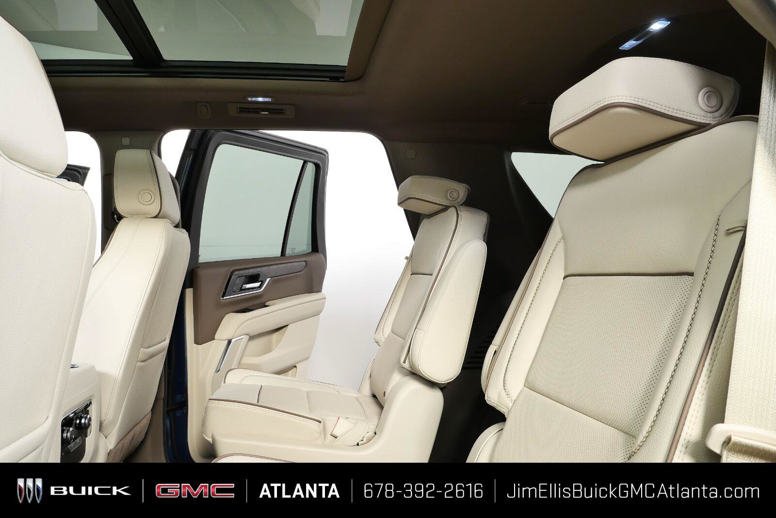 New 2026 GMC Yukon Denali w/ Sun & Power Step Package AWD/4WD image 18