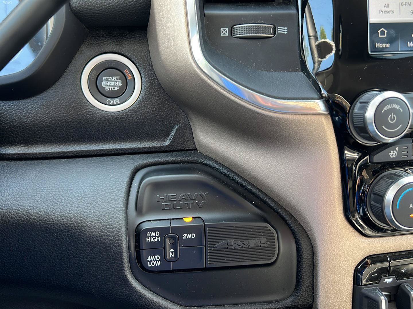 Used 2024 RAM 2500 Laramie AWD/4WD image 22