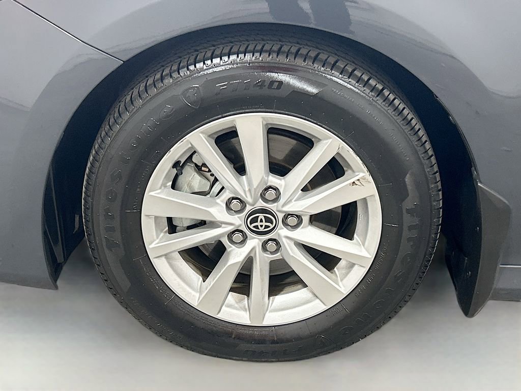 Used 2025 Toyota Camry LE w/ Convenience Package FWD image 27