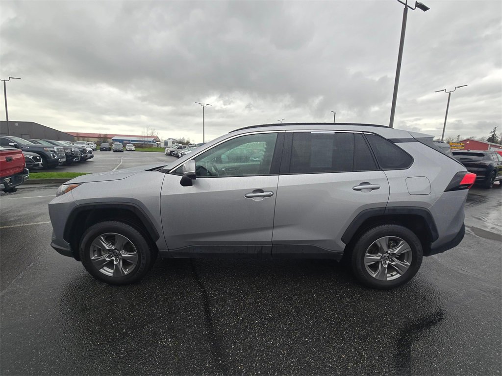 Used 2025 Toyota RAV4 XLE w/ Convenience Package image 8
