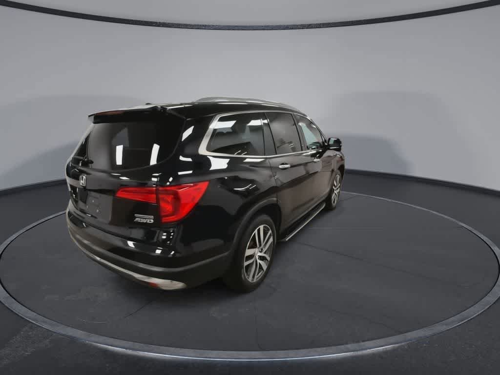 Used 2017 Honda Pilot Touring image 8