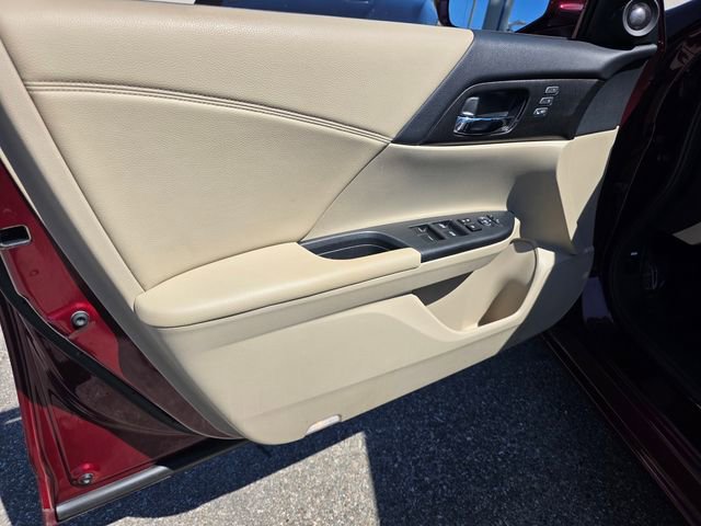 Used 2014 Honda Accord Touring image 8