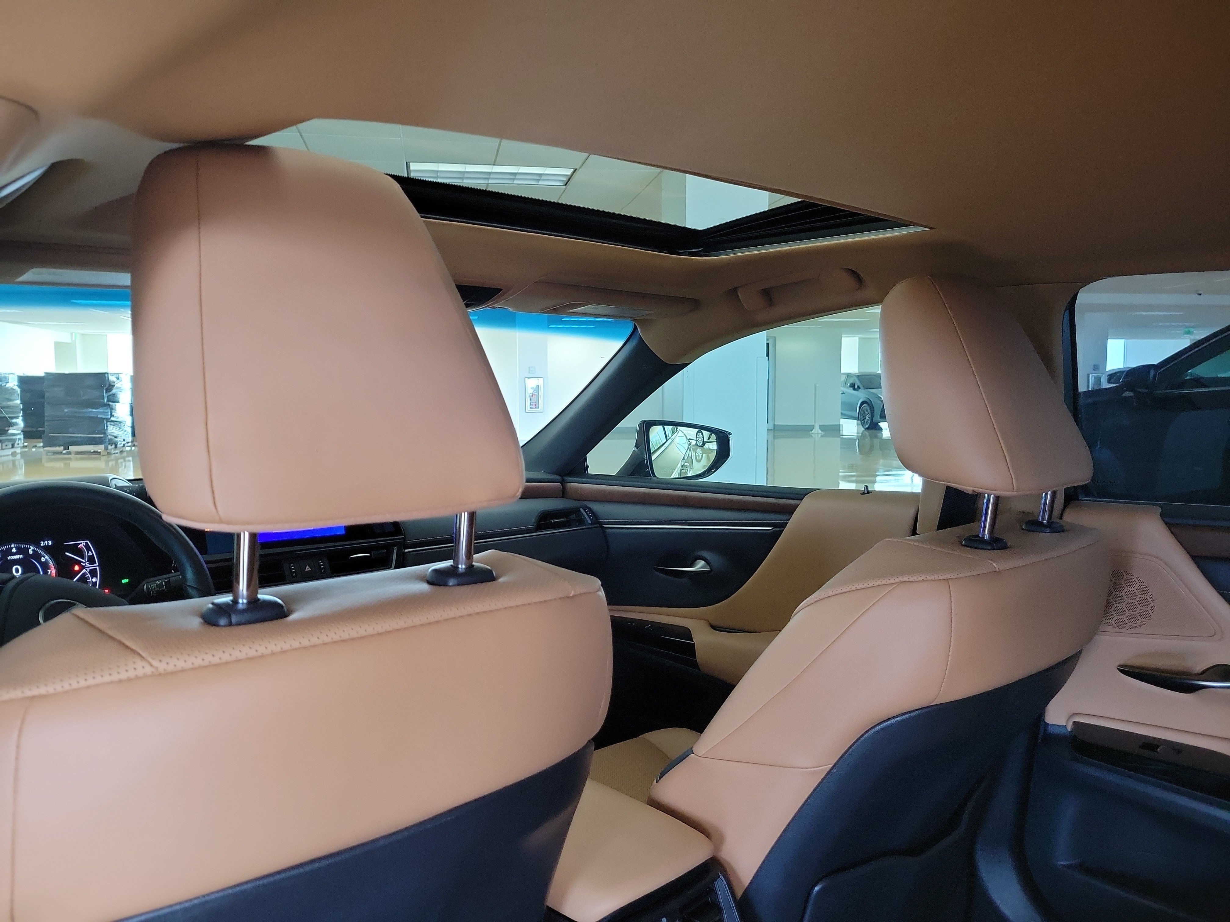Used 2024 Lexus ES 250 w/ Premium Package AWD/4WD image 16