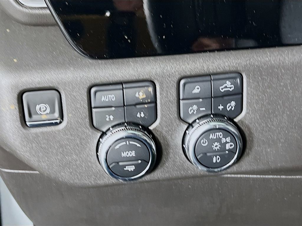 Certified 2025 GMC Sierra 1500 Elevation w/ Elevation Premium Package image 9