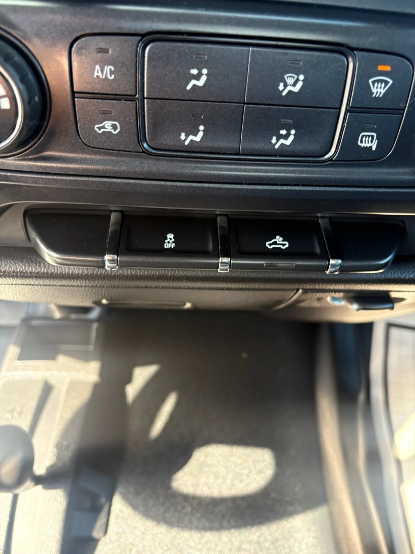 Used 2014 Chevrolet Silverado 1500 W/T w/ WT Convenience Package AWD/4WD image 18