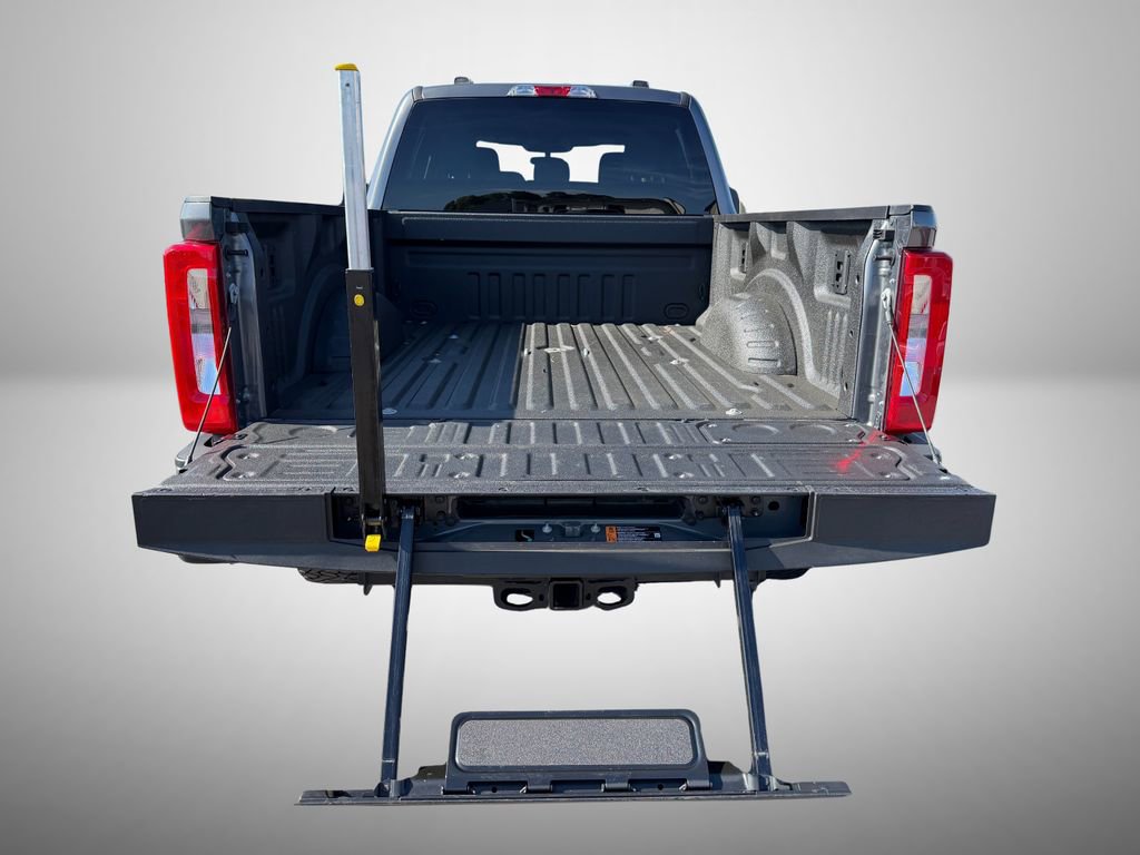 Used 2024 Ford F250 XLT w/ FX4 Off-Road Package AWD/4WD image 10
