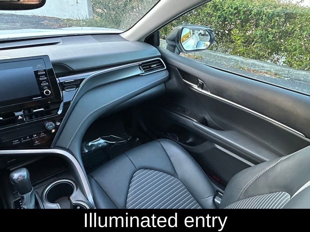 Used 2024 Toyota Camry SE w/ Convenience Package FWD image 11