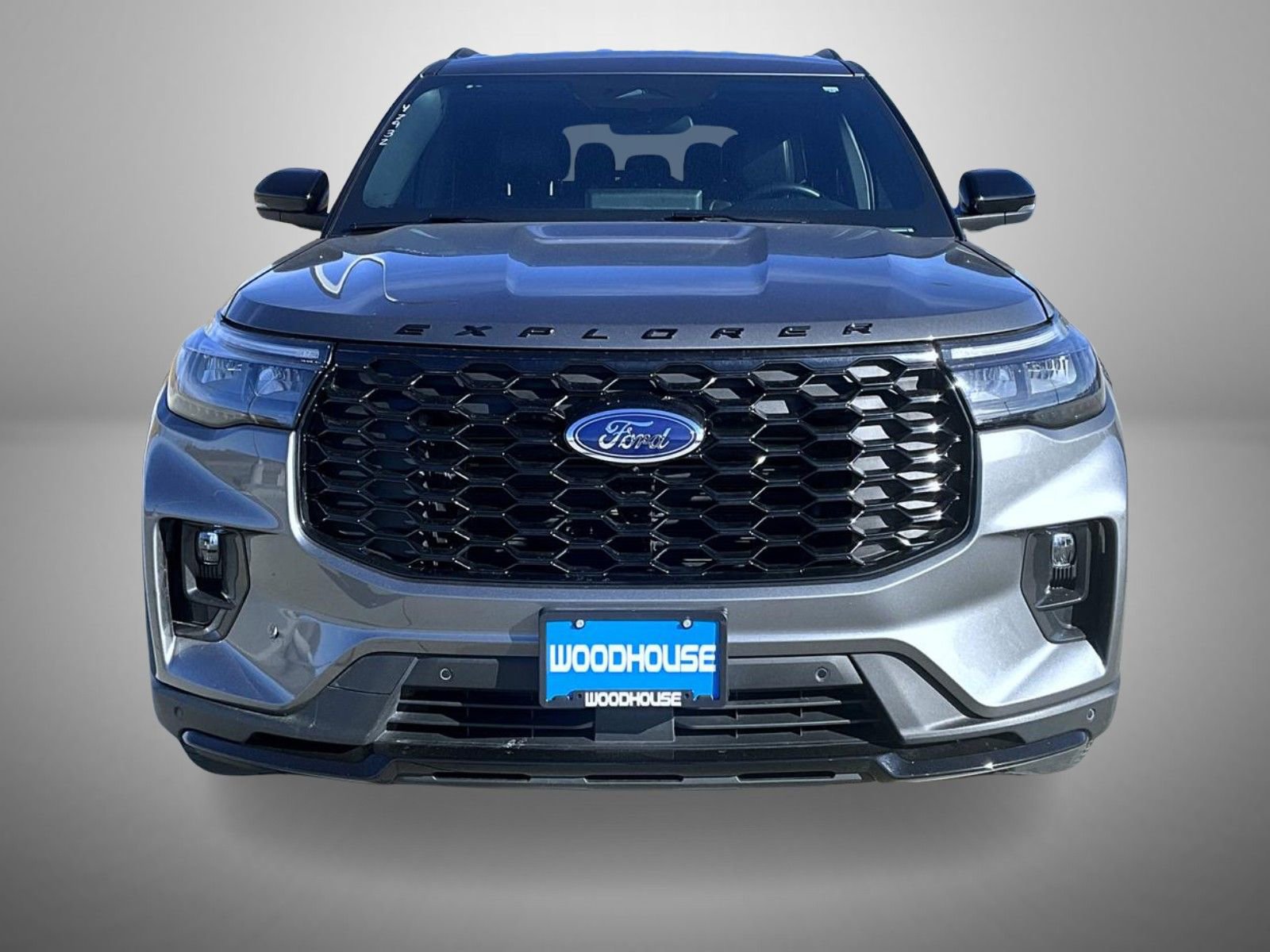 Used 2025 Ford Explorer ST-Line w/ ST-Line Street Pack image 2