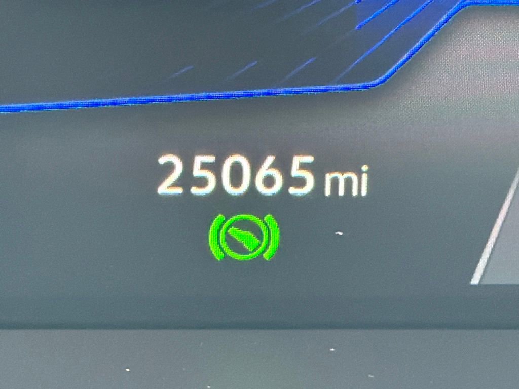 Used 2024 Volkswagen Taos SE image 33