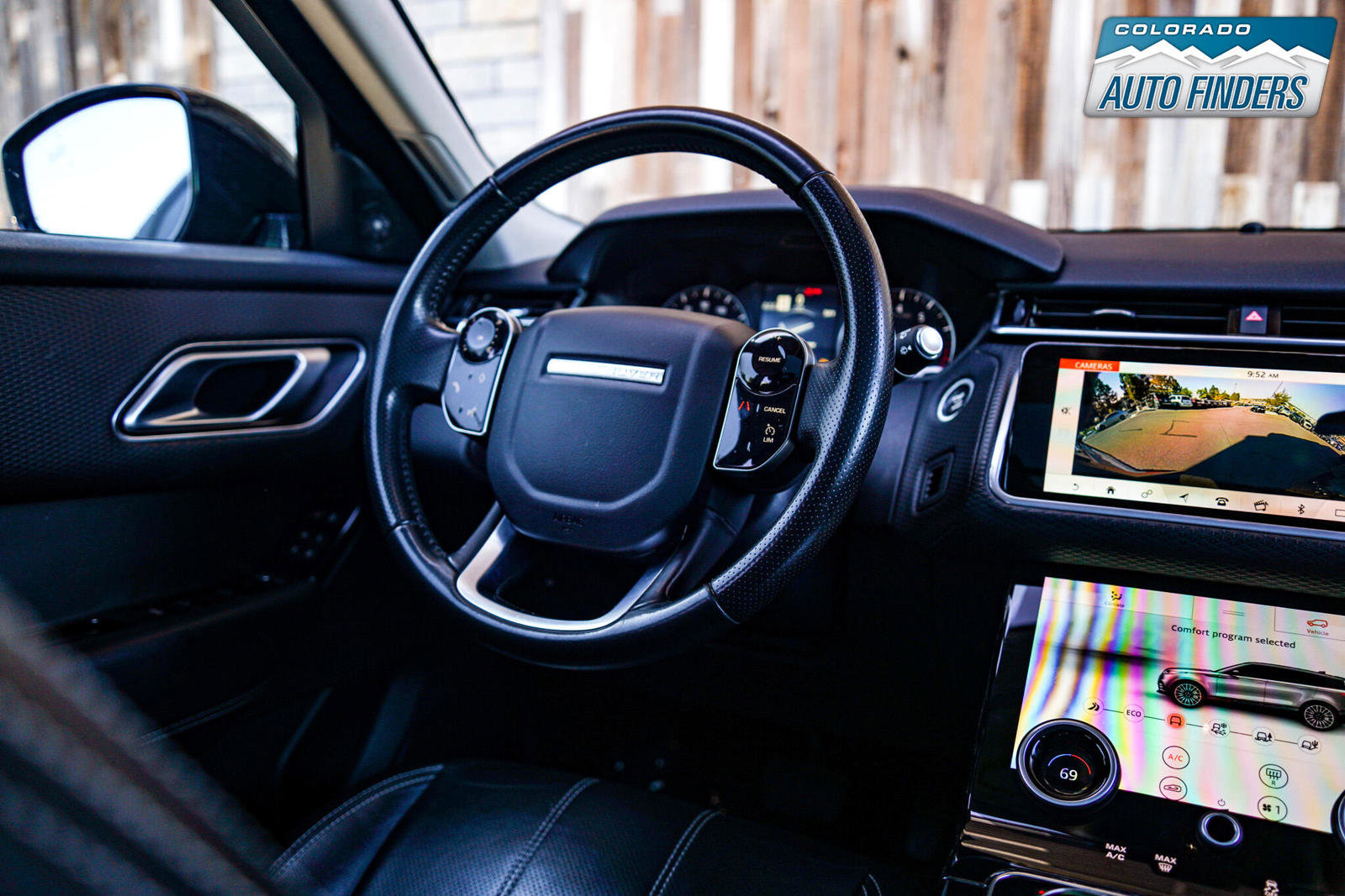 Used 2020 Land Rover Range Rover Velar S image 24