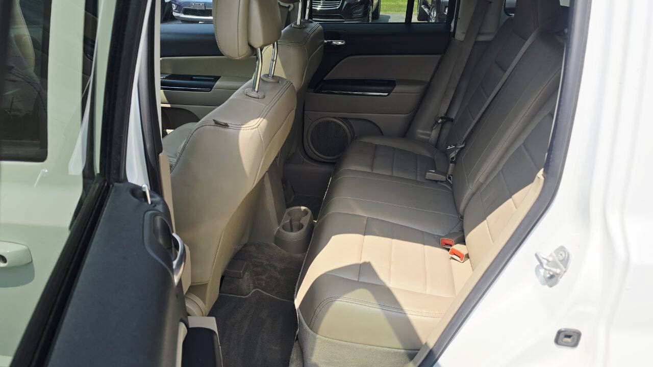 Used 2015 Jeep Patriot Limited w/ Sun/Sound Group AWD/4WD image 13